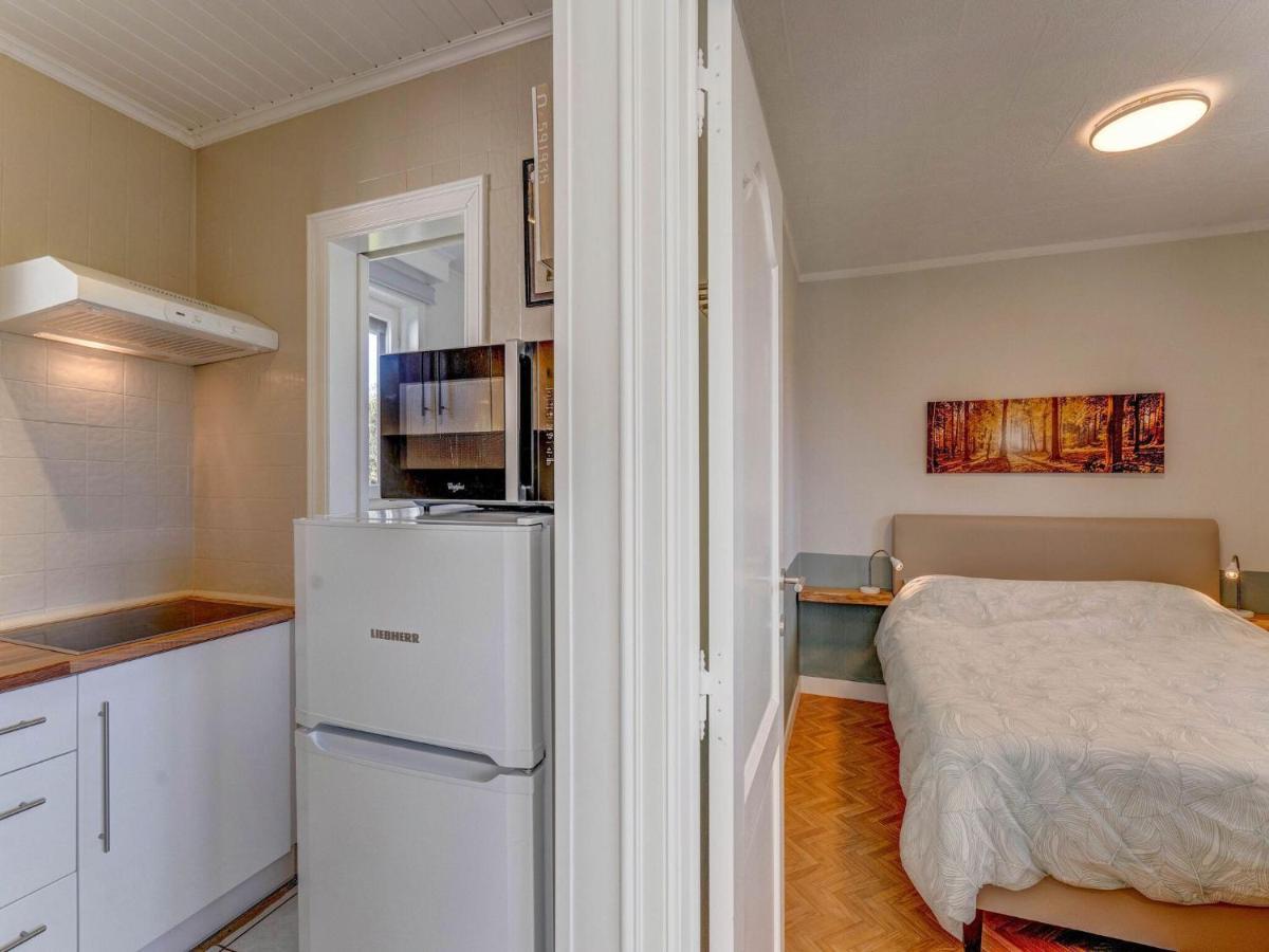 Vakantiehuis Inviting In With Garden *